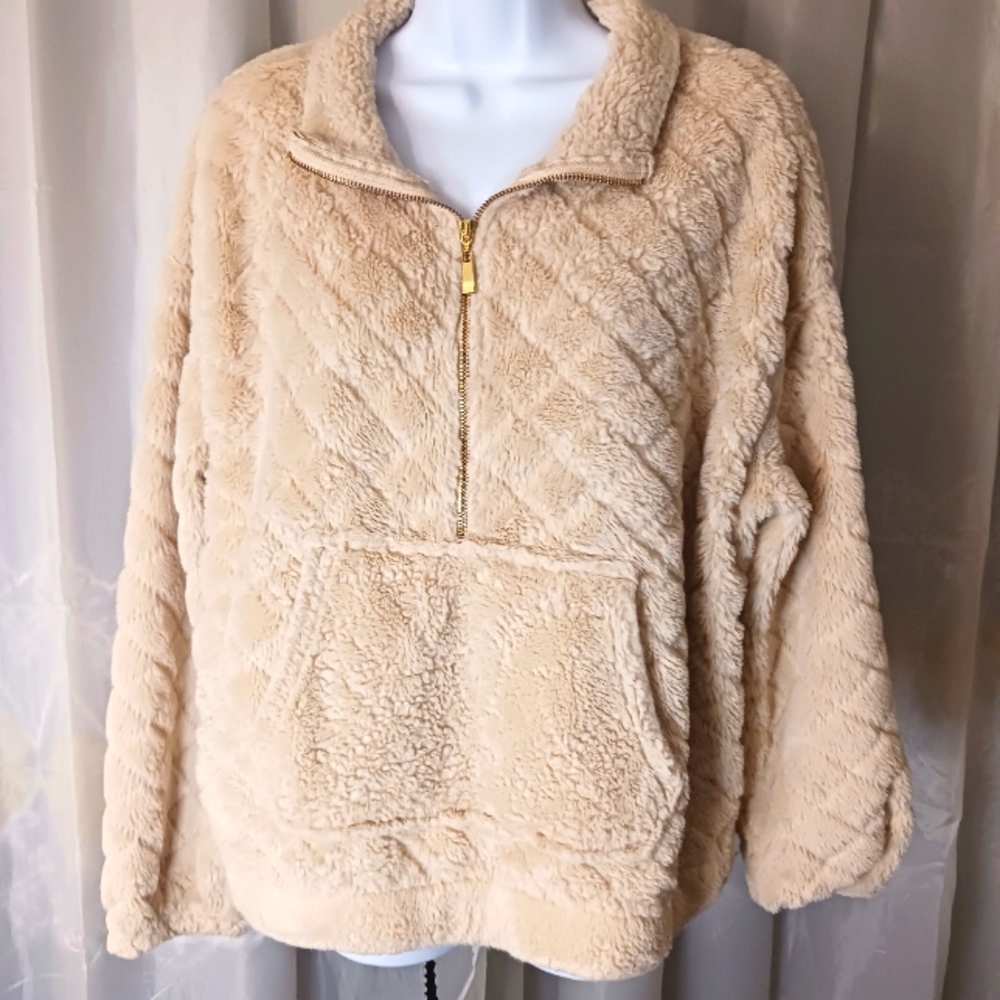 Fuzzy tan sweater size xl womens, with gold zipper xilaration